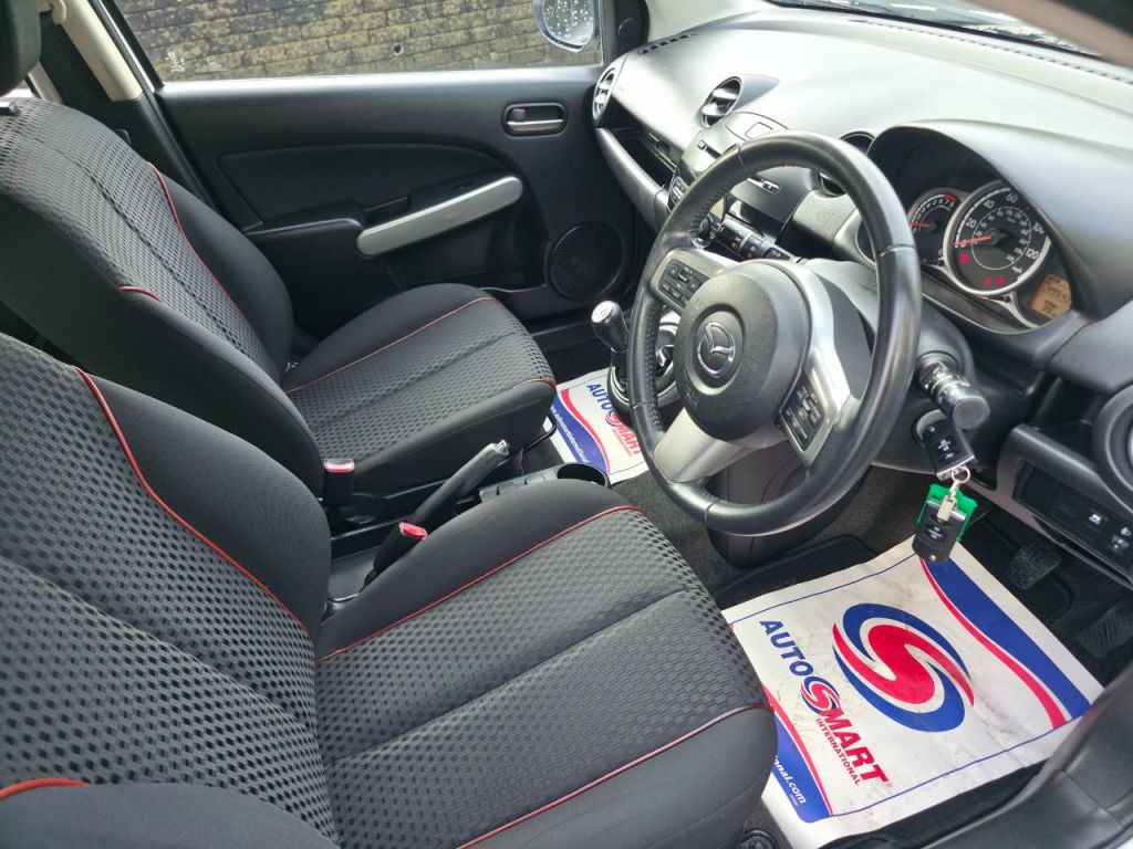 Used Mazda Mazda2 2012 for sale - 77493875: Photo 7