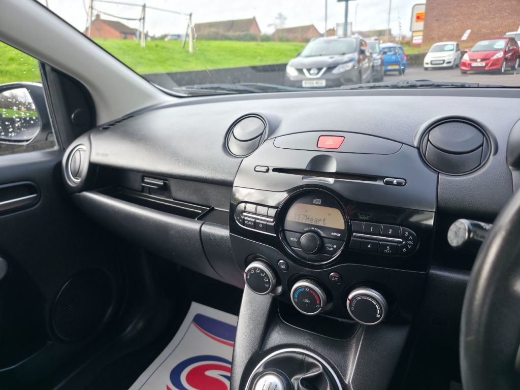 Used Mazda Mazda2 2012 for sale - 77493875: Photo 8