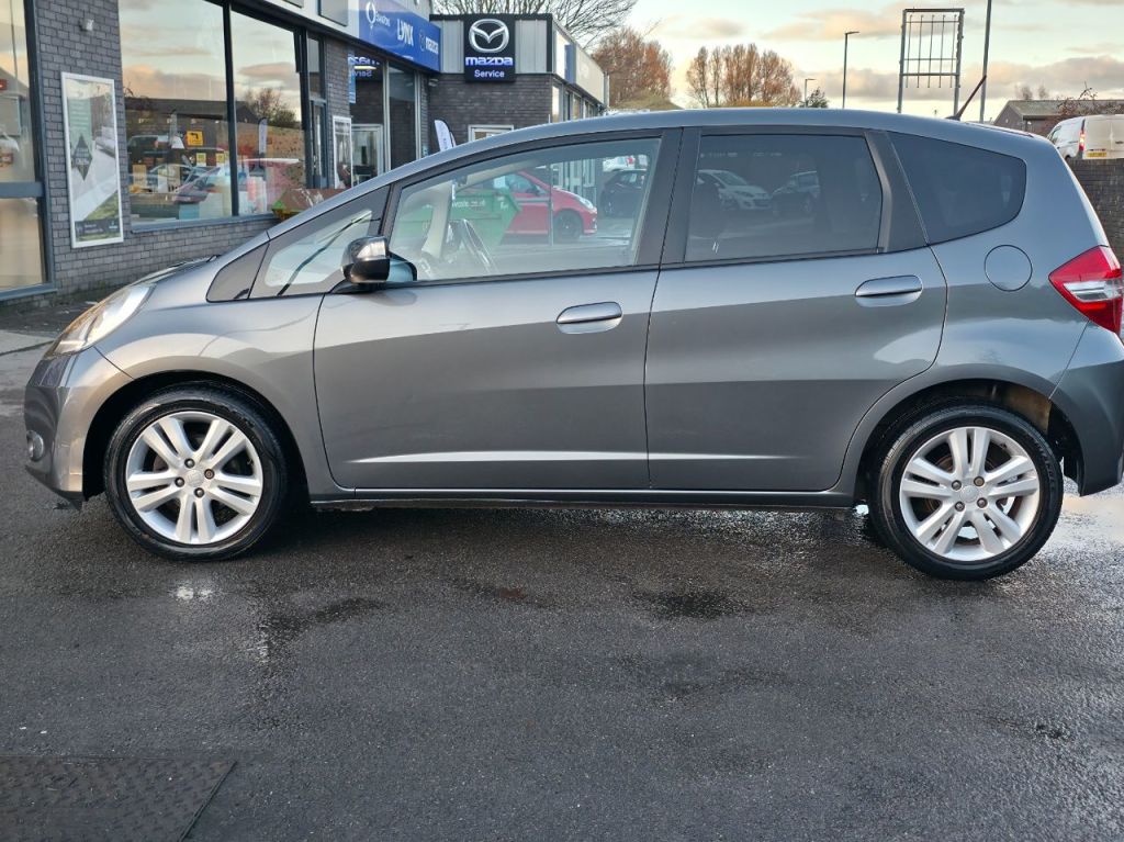 Used Honda Jazz 2013 for sale - 76798592: Photo 13