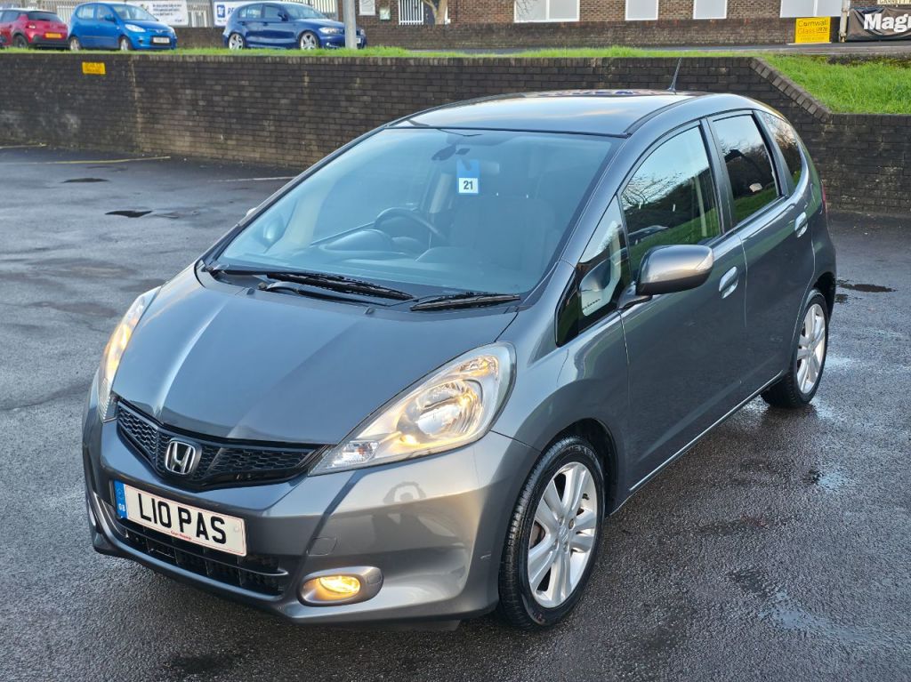 Used Honda Jazz 2013 for sale - 76798592: Photo 2