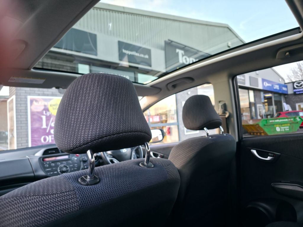 Used Honda Jazz 2013 for sale - 76798592: Photo 21