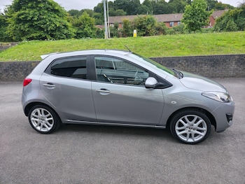 Used Mazda Mazda2 2014 for sale - 75432059: Photo