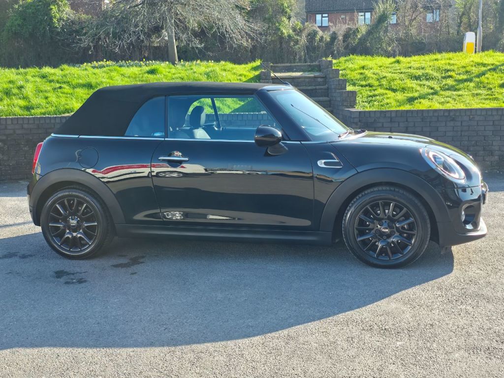 Used MINI Convertible 2018 for sale - 77845263: Photo 10