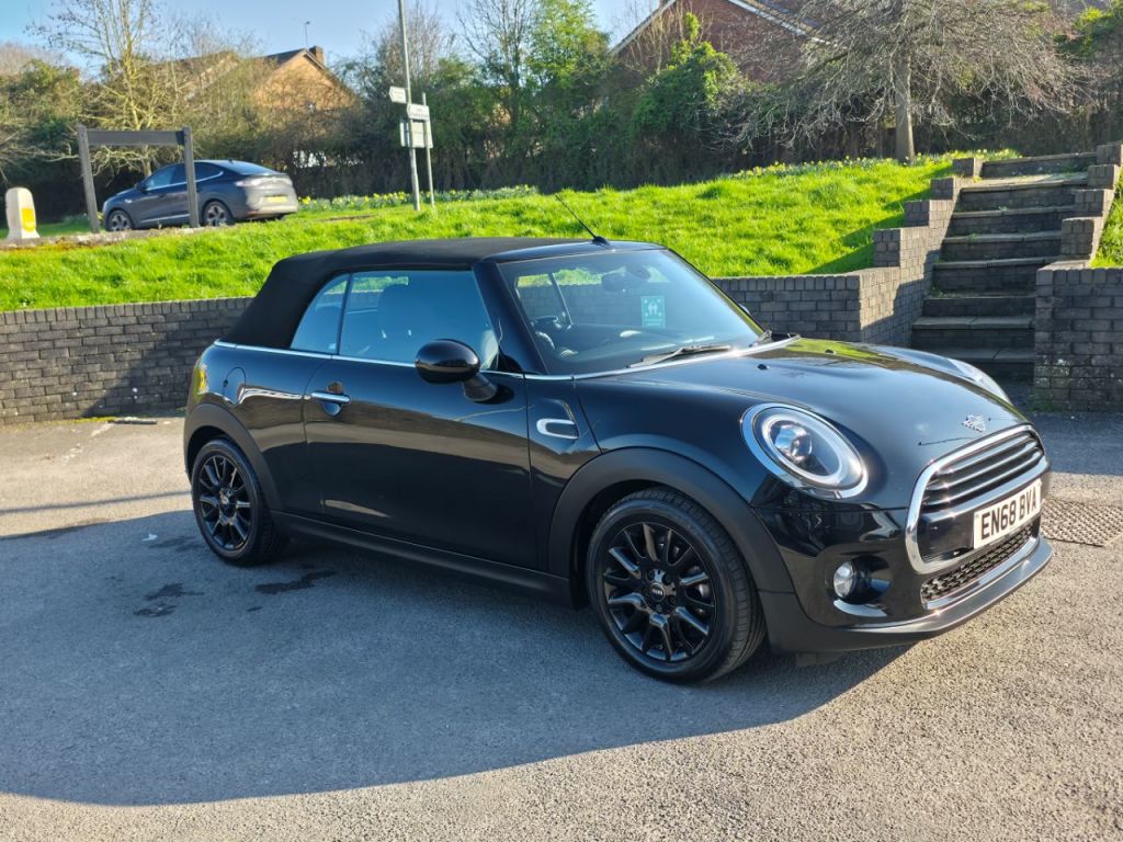 Used MINI Convertible 2018 for sale - 77845263: Photo 12