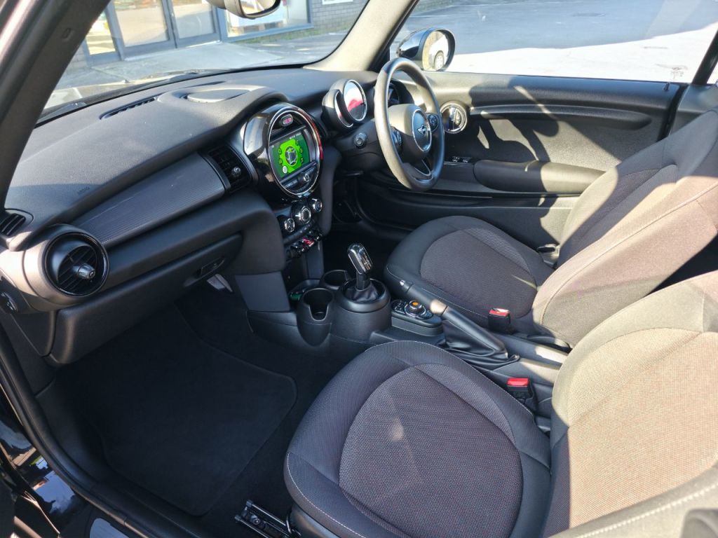 Used MINI Convertible 2018 for sale - 77845263: Photo 15