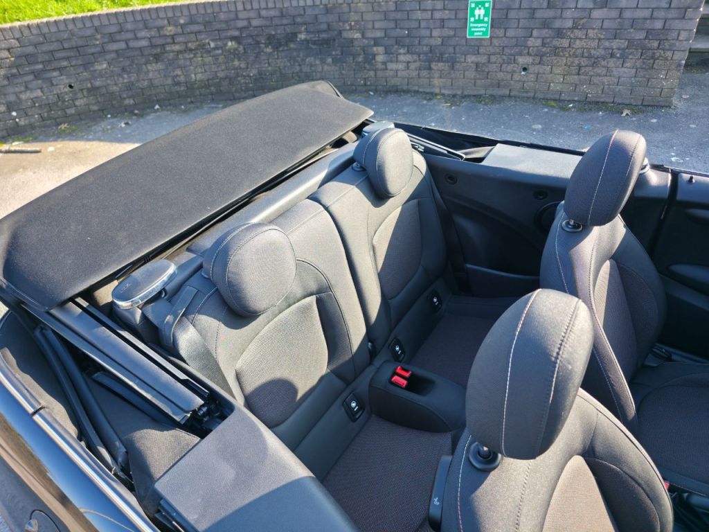 Used MINI Convertible 2018 for sale - 77845263: Photo 16