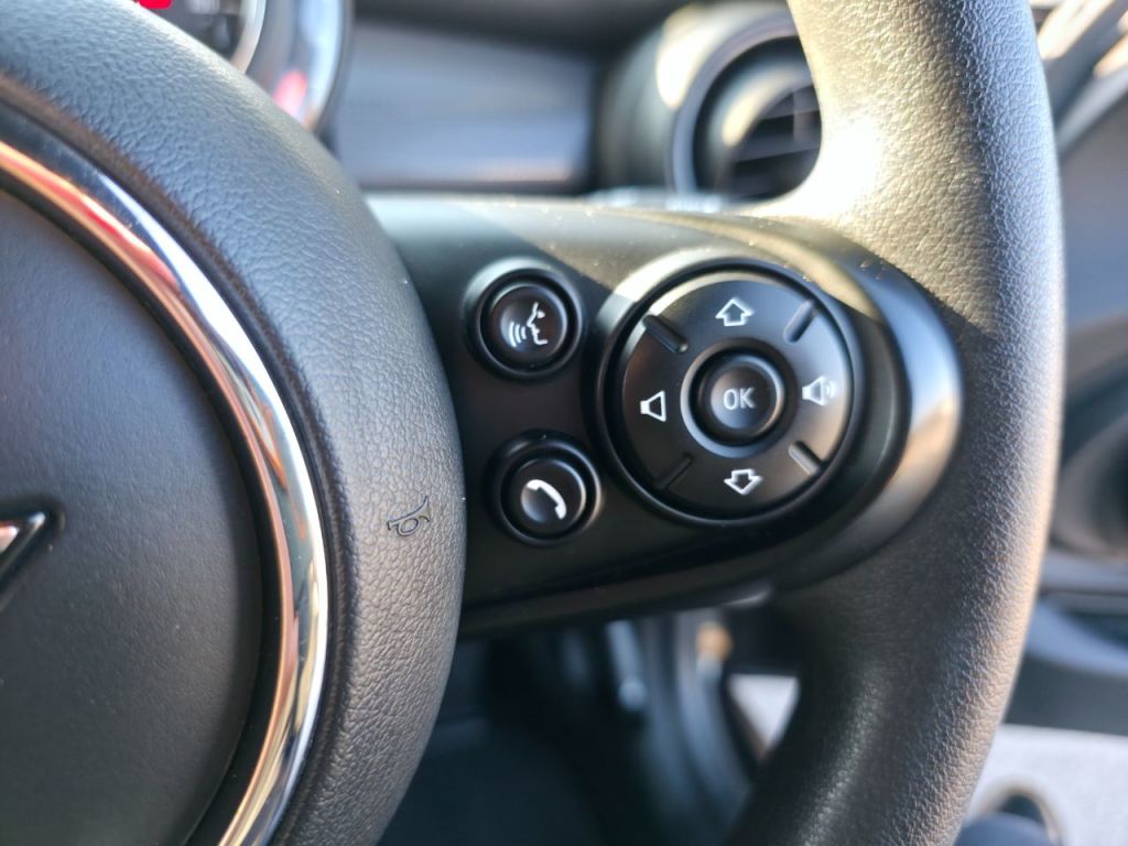 Used MINI Convertible 2018 for sale - 77845263: Photo 31