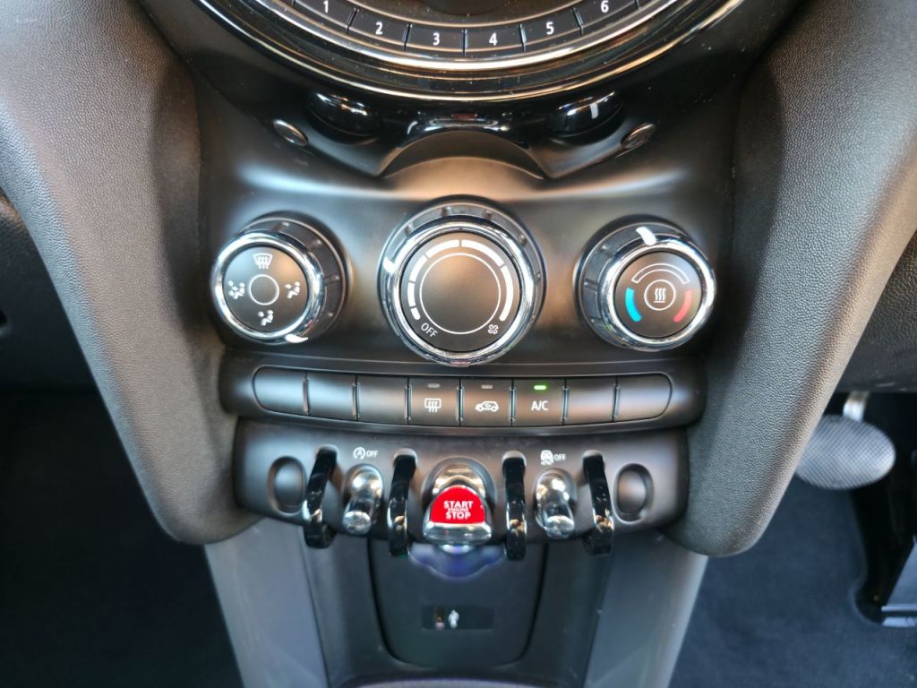 Used MINI Convertible 2018 for sale - 77845263: Photo 33