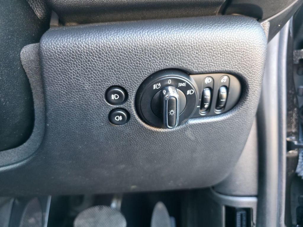 Used MINI Convertible 2018 for sale - 77845263: Photo 36