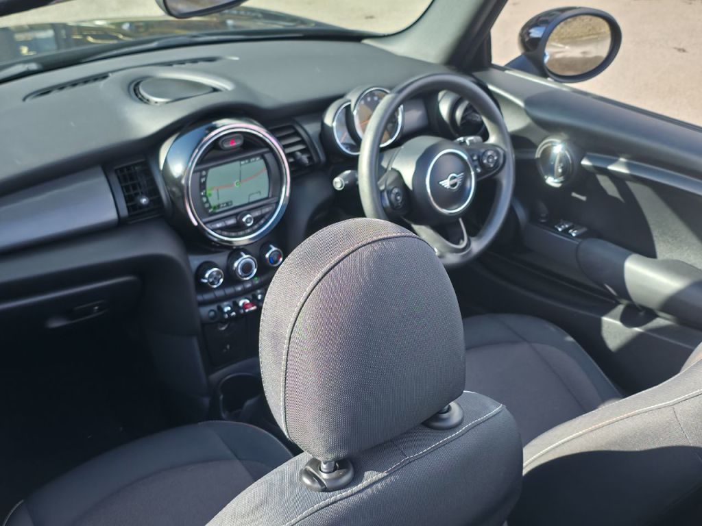 Used MINI Convertible 2018 for sale - 77845263: Photo 7