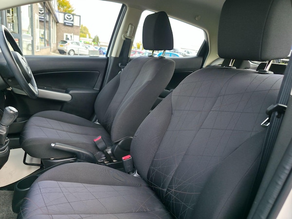 Used Mazda Mazda2 2012 for sale - 76174703: Photo 13