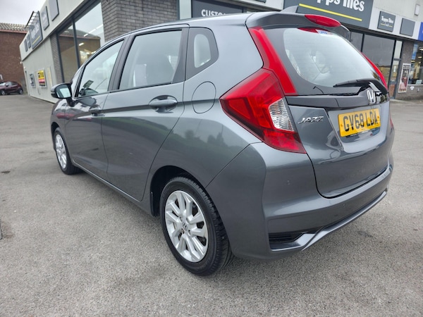 Used Honda Jazz 2019 for sale - 76240197: Photo 12