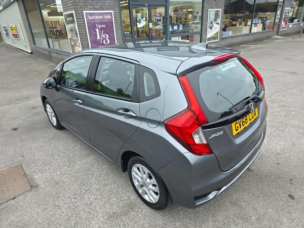 Used Honda Jazz 2019 for sale - 76240197: Photo 14