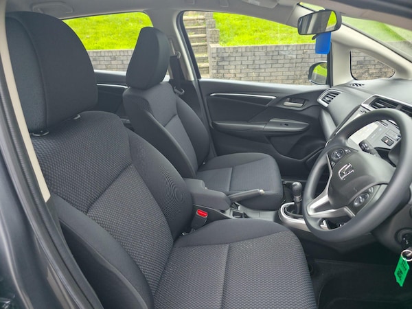Used Honda Jazz 2019 for sale - 76240197: Photo 19