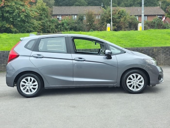 Used Honda Jazz 2019 for sale - 76240197: Photo 2