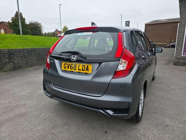 Used Honda Jazz 2019 for sale - 76240197: Photo 37