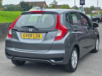 Used Honda Jazz 2019 for sale - 76240197: Photo 3