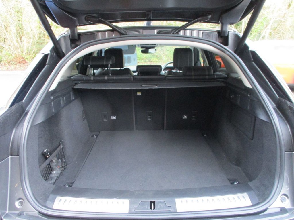 Used Land Rover Range Rover Velar 2018 for sale - 77153624: Photo 10