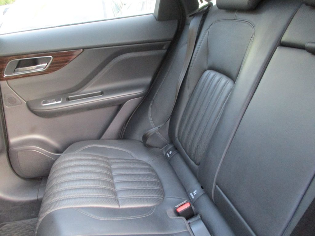 Used Jaguar F-Pace 2016 for sale - 77547371: Photo 14