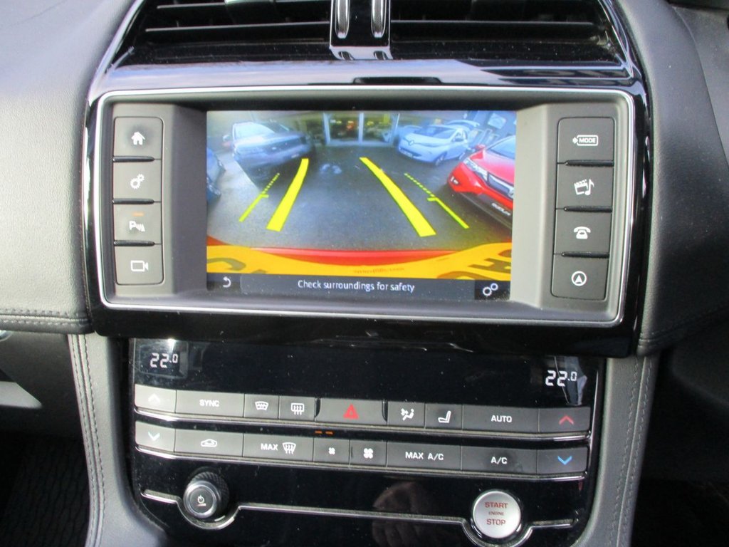 Used Jaguar F-Pace 2016 for sale - 77547371: Photo 8