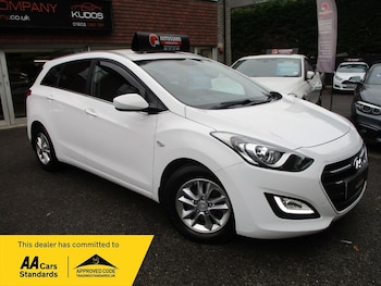 Used Hyundai i30 2015 for sale - 76092849: Photo