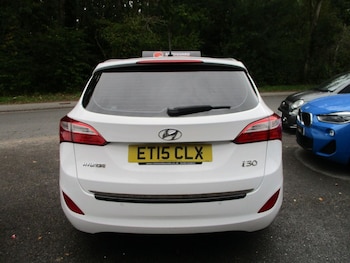 Used Hyundai i30 2015 for sale - 76092849: Photo