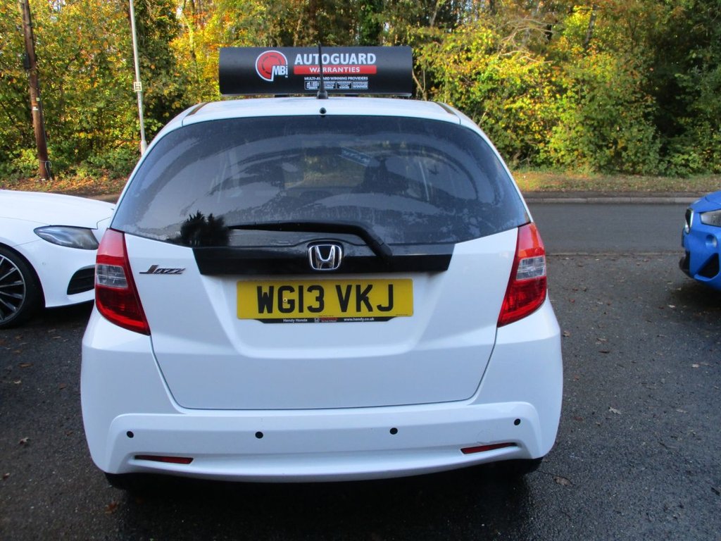 Used Honda Jazz 2013 for sale - 76520767: Photo 3