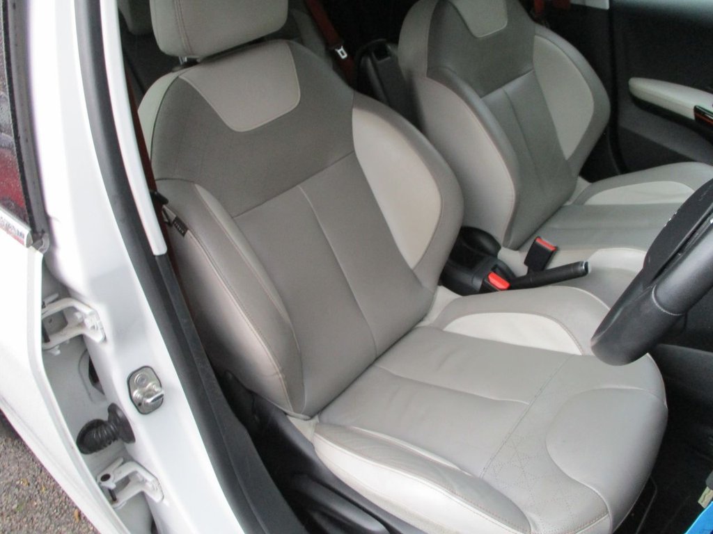 Used Peugeot 208 2015 for sale - 76510211: Photo 13