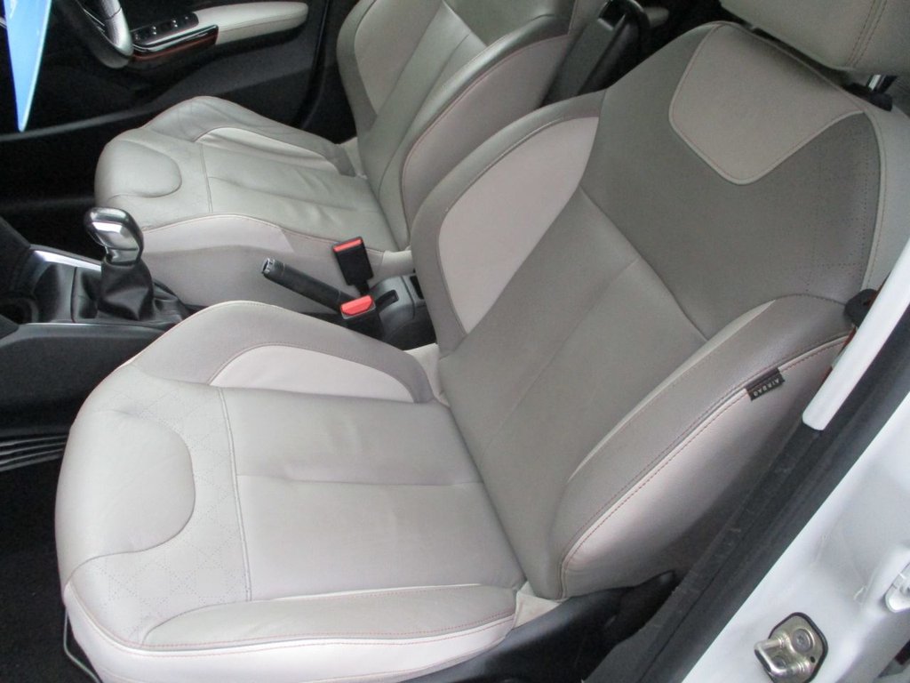 Used Peugeot 208 2015 for sale - 76510211: Photo 14