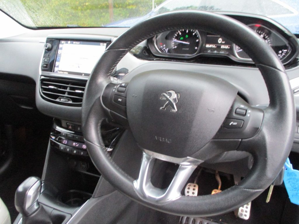 Used Peugeot 208 2015 for sale - 76510211: Photo 7