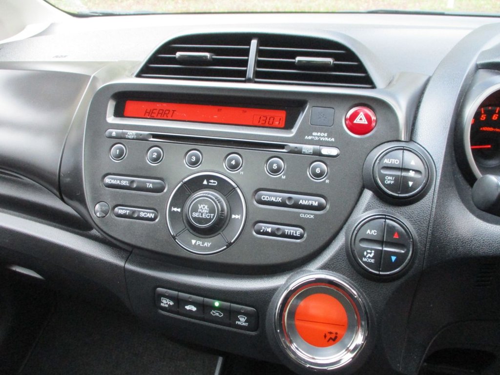 Used Honda Jazz 2014 for sale - 76883284: Photo 9