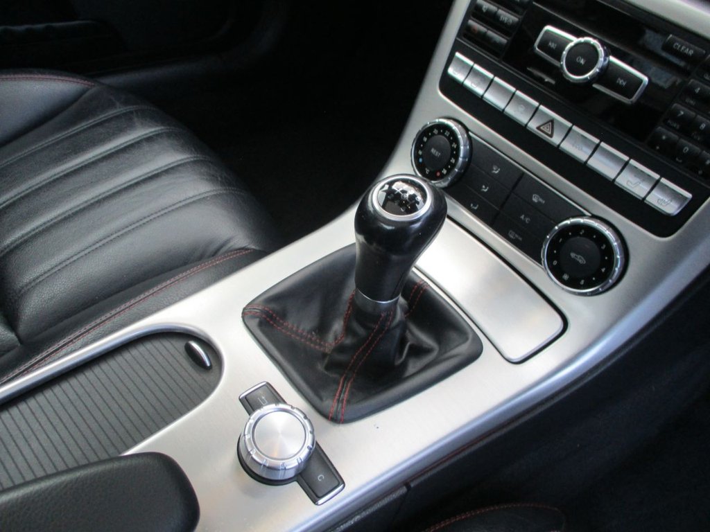 Used Mercedes-Benz SLK 2011 for sale - 76333638: Photo 10