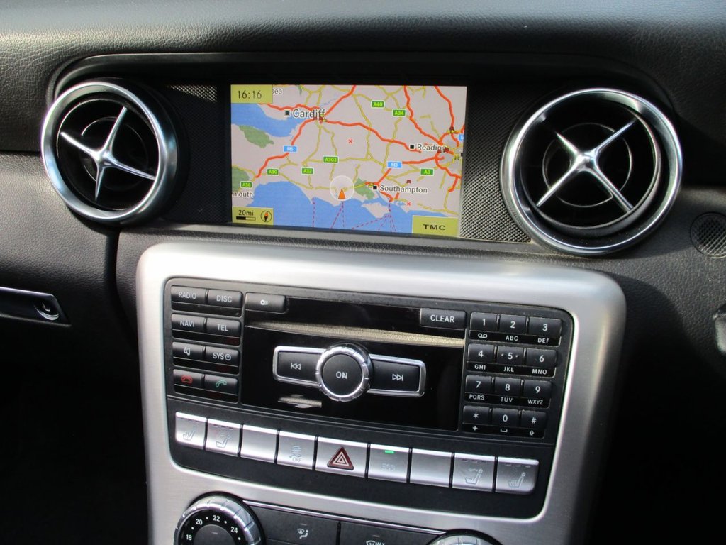 Used Mercedes-Benz SLK 2011 for sale - 76333638: Photo 9