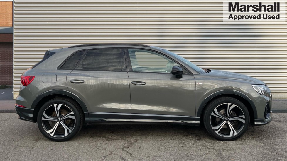 Used Audi Q3 2019 for sale - 77018308: Photo 2