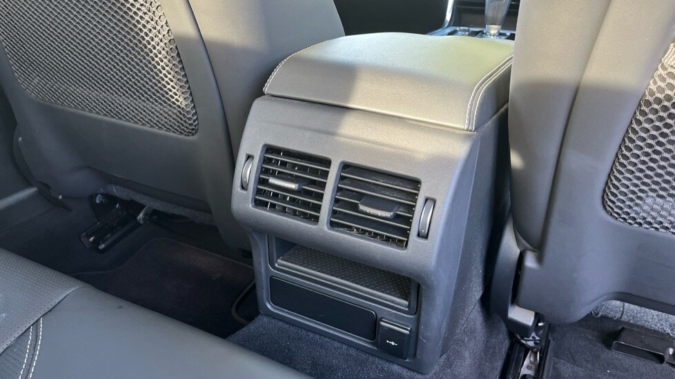 Vehicle 33