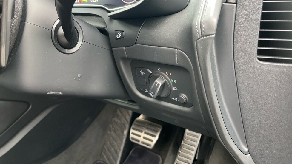 Used Audi R8 2016 for sale - 76563812: Photo 42