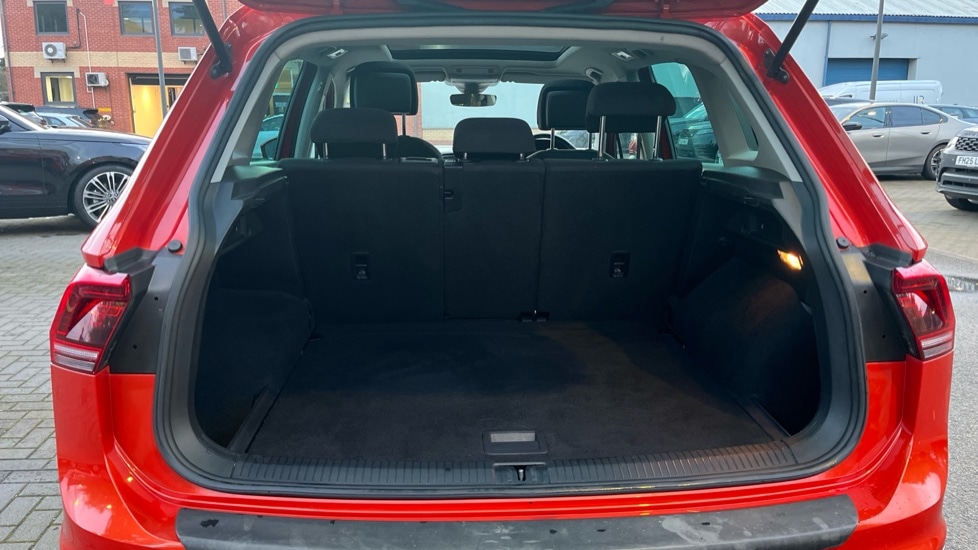 Used Volkswagen Tiguan 2017 for sale - 76640149: Photo 15