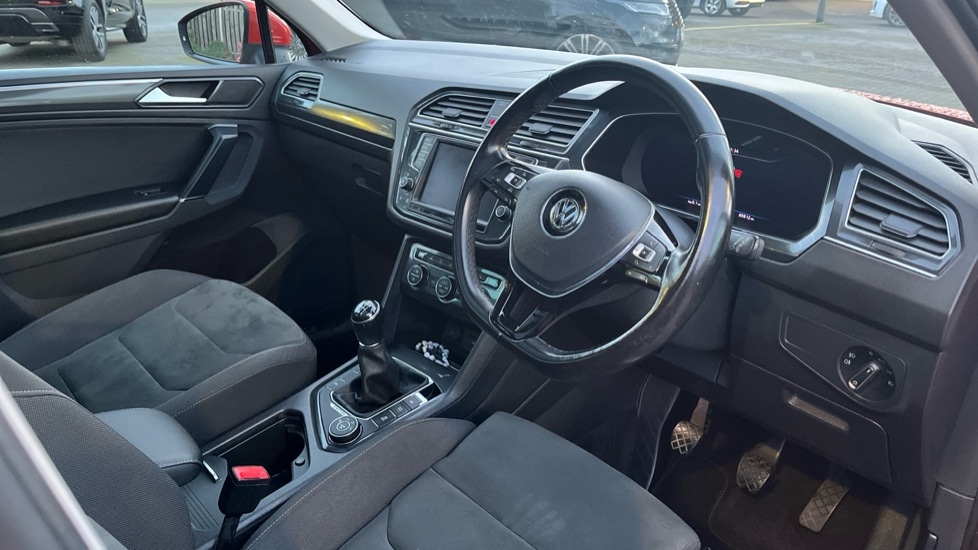 Used Volkswagen Tiguan 2017 for sale - 76640149: Photo 9