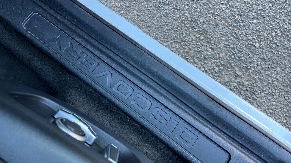 Used Land Rover Discovery Sport 2021 for sale - 76937502: Photo 37