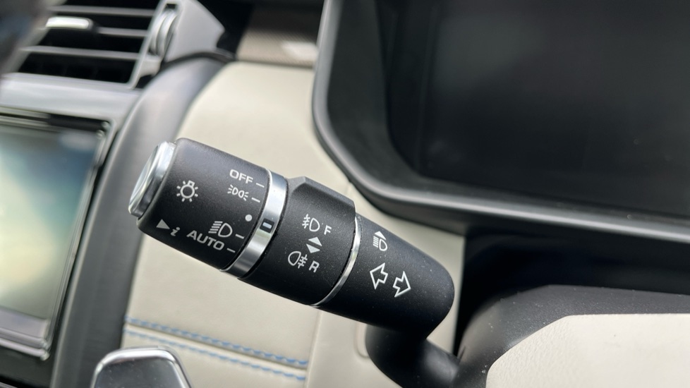 Used Land Rover Discovery 2019 for sale - 76140185: Photo 25