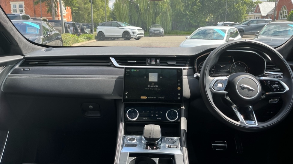 Used Jaguar F-Pace 2023 for sale - 76074441: Photo 11