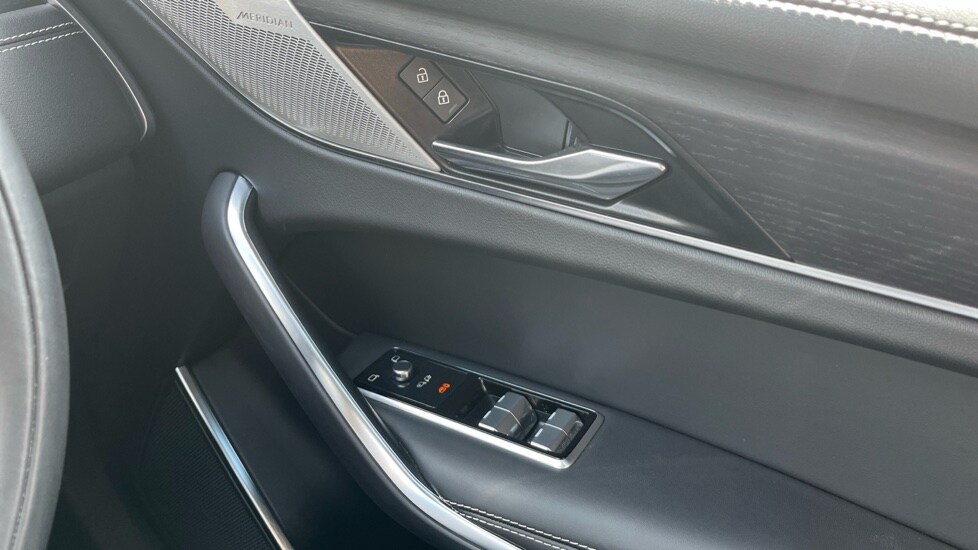 Used Jaguar F-Pace 2023 for sale - 76074441: Photo 29