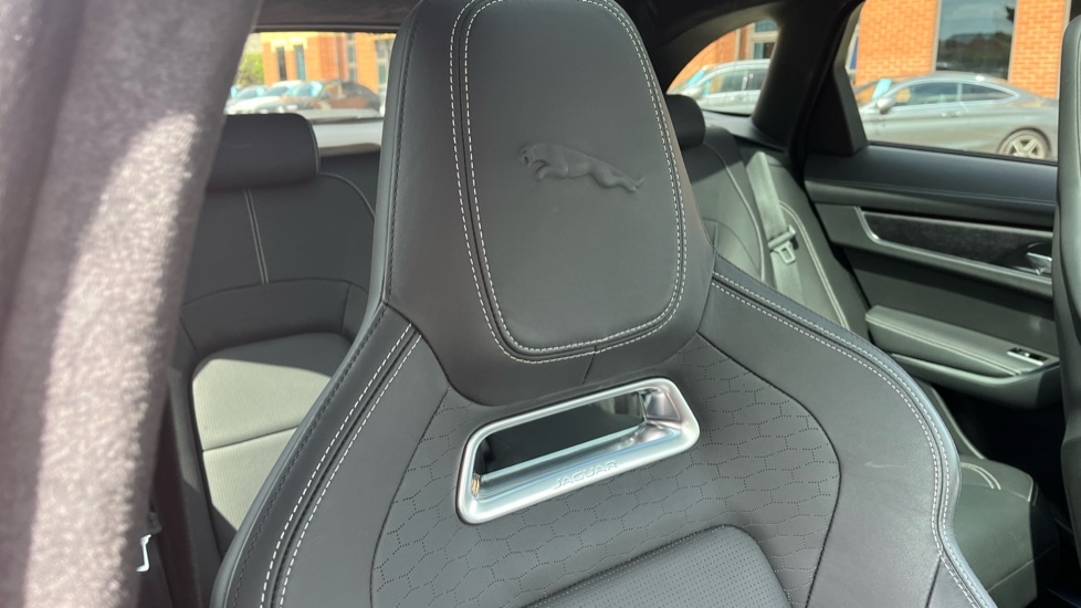Used Jaguar F-Pace 2023 for sale - 76074441: Photo 35