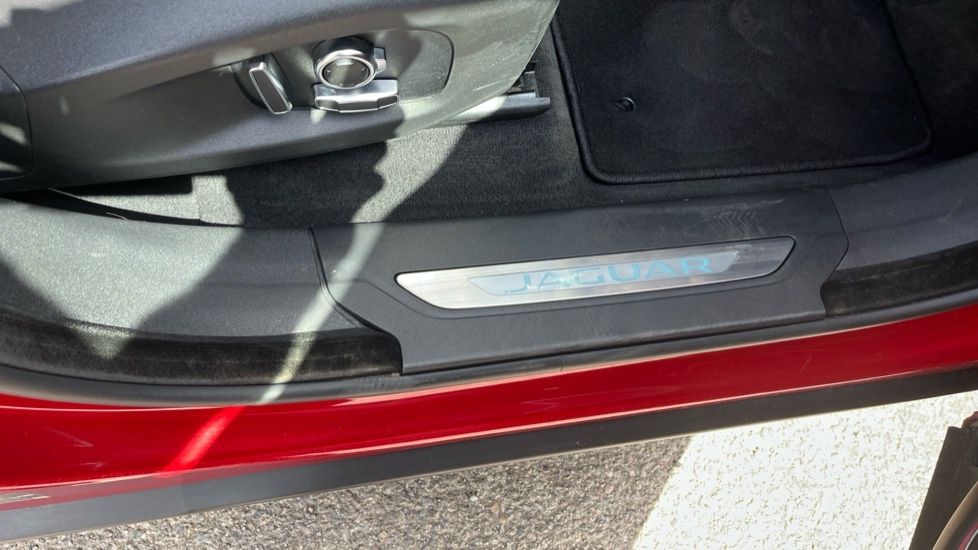 Used Jaguar F-Pace 2023 for sale - 76074441: Photo 36