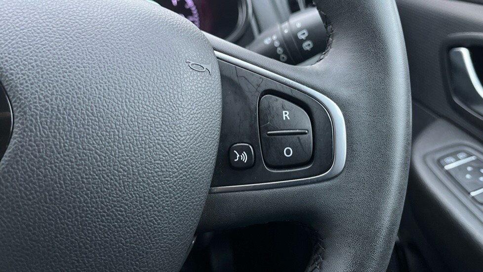 Used Renault Clio 2018 for sale - 76623415: Photo 21