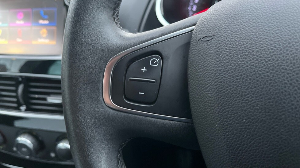 Used Renault Clio 2018 for sale - 76623415: Photo 22