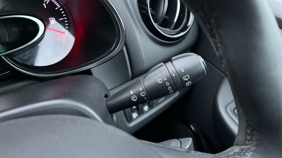 Used Renault Clio 2018 for sale - 76623415: Photo 23