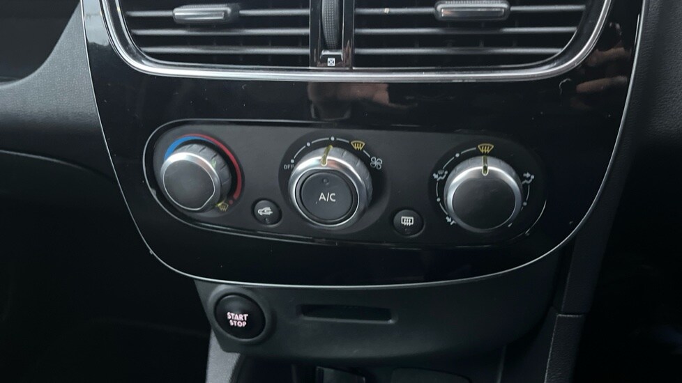 Used Renault Clio 2018 for sale - 76623415: Photo 27