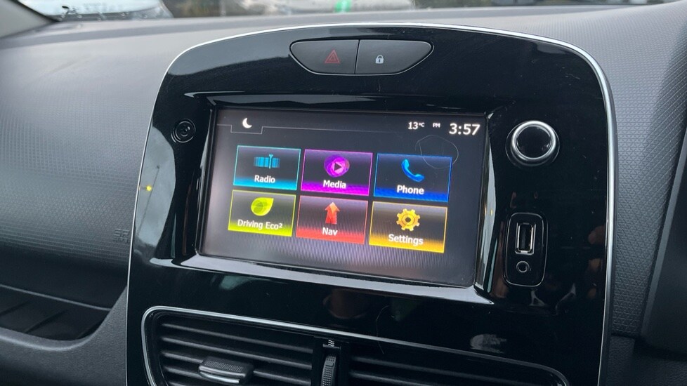 Used Renault Clio 2018 for sale - 76623415: Photo 34