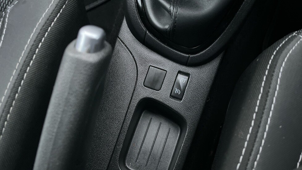 Used Renault Clio 2018 for sale - 76623415: Photo 38